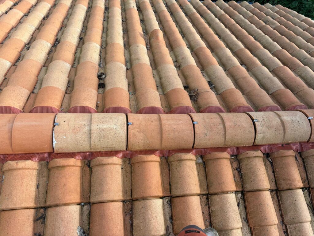 Couvreur Bouguenais - Rénovation faitage