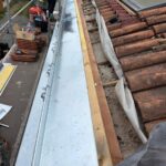 Création d'une gouttière nantaise en zinc