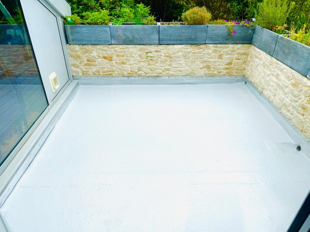 Étanchéité toit terrasse à Nantes en résine